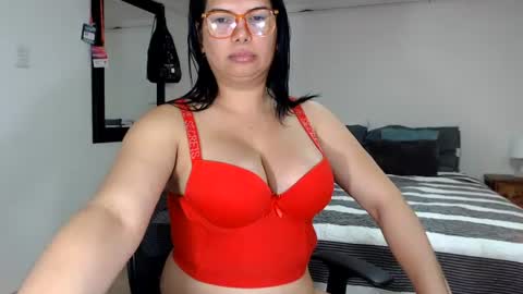 FLOR SALVAJE online show from July 3, 3:33 am