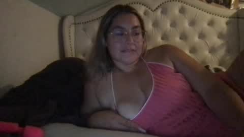 latinalinda02 online show from July 9, 3:54 am
