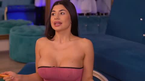 Latina online show from March 10, 9:29 pm