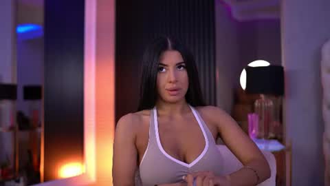 Latina online show from July 4, 6:33 pm