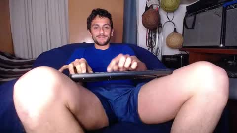 Snapshot of latincurious0 chatting on September 30, 2:55 am Juanito online show from September 30, 2:55 am
