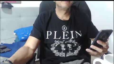 latinmartin254 online show from April 27, 1:47 am