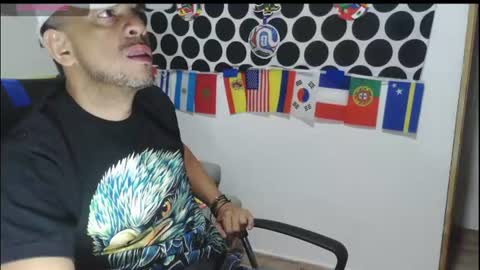 latinmartin254 online show from June 21, 3:02 am