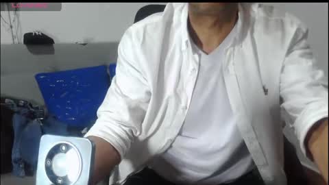 latinmartin254 online show from May 2, 4:51 am