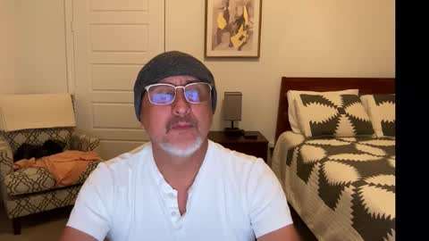 QS - INDEPENDENT MODEL online show from October 26, 4:13 am