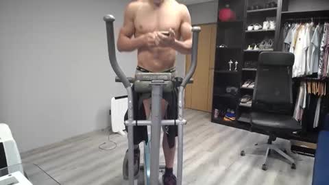 sam online show from October 25, 8:02 am