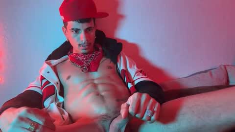 latinprincee online show from May 4, 4:02 pm