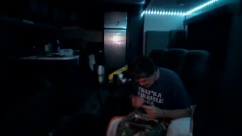 latniter online show from January 10, 11:22 am