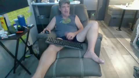 latniter online show from October 10, 2:28 am