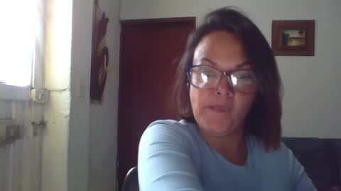Laura online show from June 16, 9:08 pm
