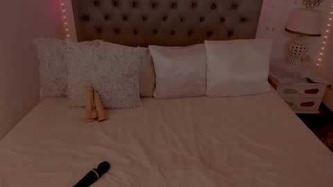 Laura online show from February 17, 5:50 am