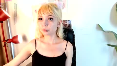 laukyubey1 online show from June 13, 9:14 pm