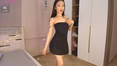 Lauma online show from April 24, 2:24 am