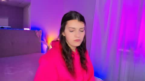 Laura online show from April 25, 5:20 am