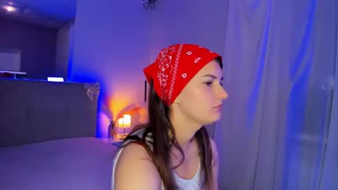 Laura online show from June 16, 4:49 am