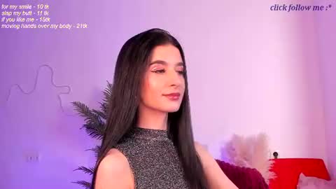 Laura online show from July 28, 8:52 pm