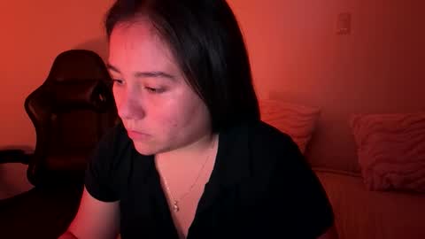 laura online show from February 18, 2:44 am