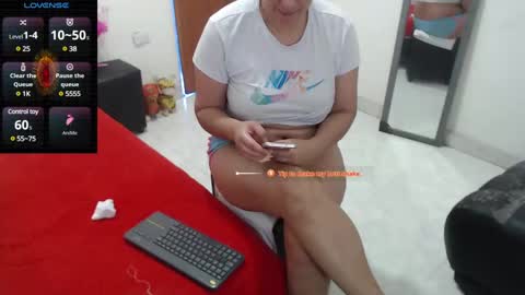 Snapshot of laura_foxx2379 chatting on February 20, 8:47 pm laura_foxx2379 online show from February 20, 8:47 pm