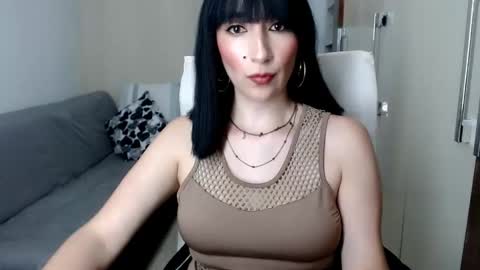 Laura online show from October 28, 10:44 pm