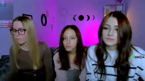 laura_queen_ online show from September 29, 7:35 pm