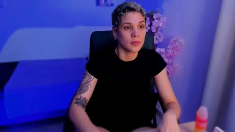 Laura Rose online show from November 27, 11:01 pm