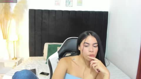 LAURA SOE online show from June 20, 9:54 pm