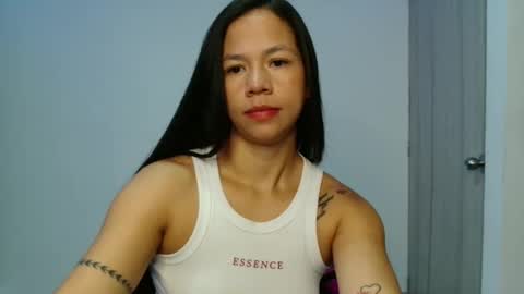 lauracb          online show from May 4, 2:45 pm