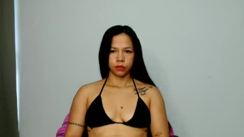 lauracb          online show from July 5, 12:12 pm