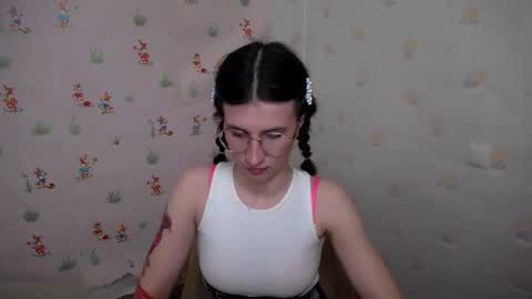 Laura online show from April 28, 5:45 am