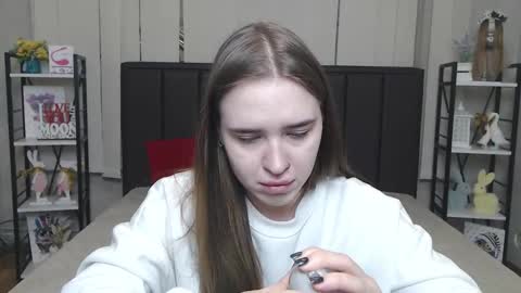 LauraHlot online show from November 30, 7:04 am