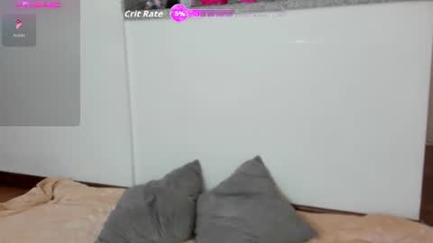 Laura online show from June 10, 7:02 pm