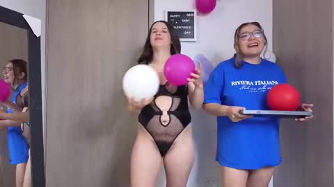 Laura online show from February 19, 11:04 pm