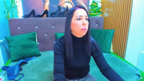 Laura online show from January 12, 4:19 am