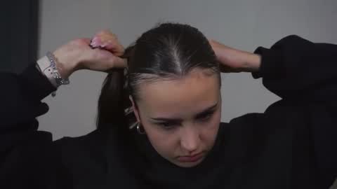 Monica online show from November 29, 9:06 am