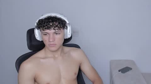 Laureent online show from September 20, 6:44 pm