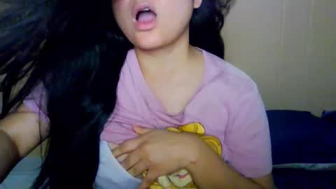 Snapshot of laurengirls1 chatting on September 12, 6:32 pm onlyfan laureng7 - 7 laureng2 online show from September 12, 6:32 pm