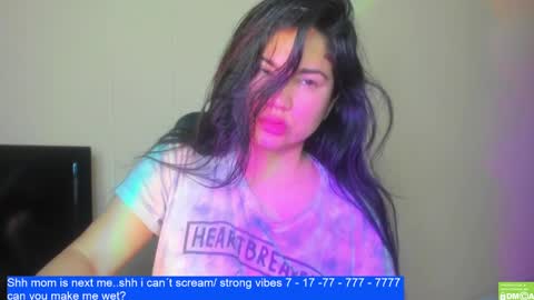 Snapshot of laurengirls1 chatting on February 14, 11:53 am onlyfan laureng7 - 7 laureng2 online show from February 14, 11:53 am