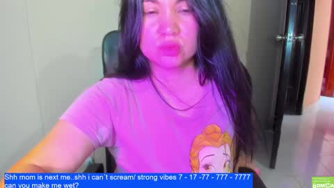 Snapshot of laurengirls1 chatting on March 7, 4:55 pm onlyfan laureng7 - 7 laureng2 online show from March 7, 4:55 pm