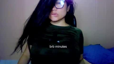 Snapshot of laurengirls1 chatting on October 15, 5:36 pm onlyfan laureng7 - 7 laureng2 online show from October 15, 5:36 pm