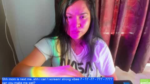 Snapshot of laurengirls1 chatting on February 19, 2:55 pm onlyfan laureng7 - 7 laureng2 online show from February 19, 2:55 pm