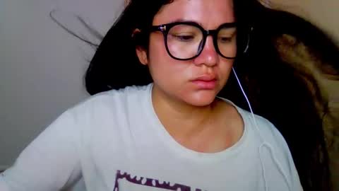 Snapshot of laurengirls1 chatting on October 13, 10:50 am onlyfan laureng7 - 7 laureng2 online show from October 13, 10:50 am
