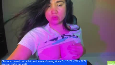 Snapshot of laurengirls1 chatting on March 10, 4:25 pm onlyfan laureng7 - 7 laureng2 online show from March 10, 4:25 pm