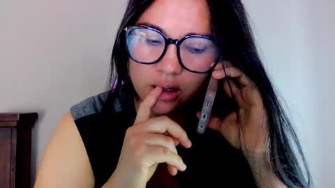 Snapshot of laurengirls1 chatting on September 16, 12:40 pm onlyfan laureng7 - 7 laureng2 online show from September 16, 12:40 pm