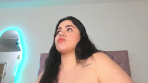 laurenlaine online show from April 22, 3:24 am