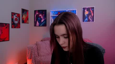 Laure online show from April 29, 12:21 pm