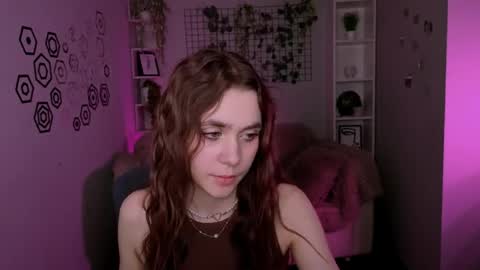 Laure online show from May 7, 11:28 am