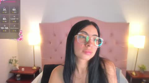 laurenn_smitth online show from March 5, 1:17 pm