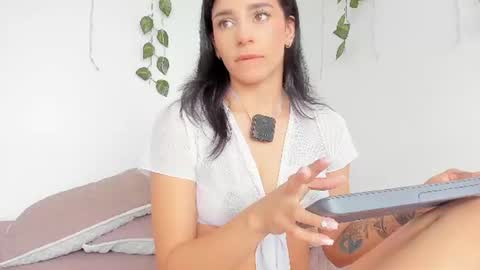 laurensmith9 online show from July 22, 3:47 pm