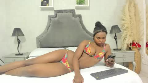 Lauren  online show from April 29, 3:50 pm