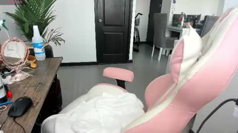 daniela angel     online show from July 13, 1:47 pm